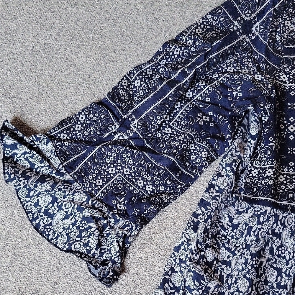 Suzanne Betro Boho Tyle Navy and White Floral Patterned Dress Size XL - Picture 9 of 10